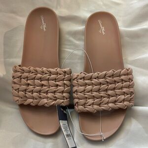 Universal Thread Women’s Sandals Size 12